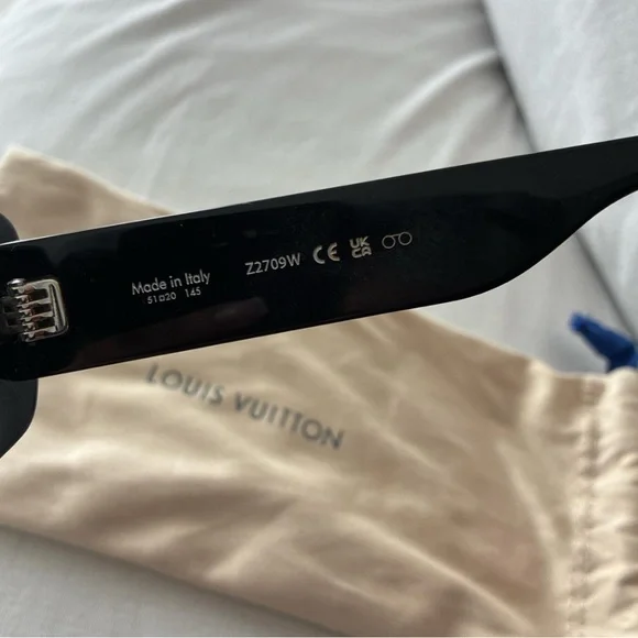 Louis Vuitton Black Designer Logo Rectangular Sunglasses - Picture 4 of 4